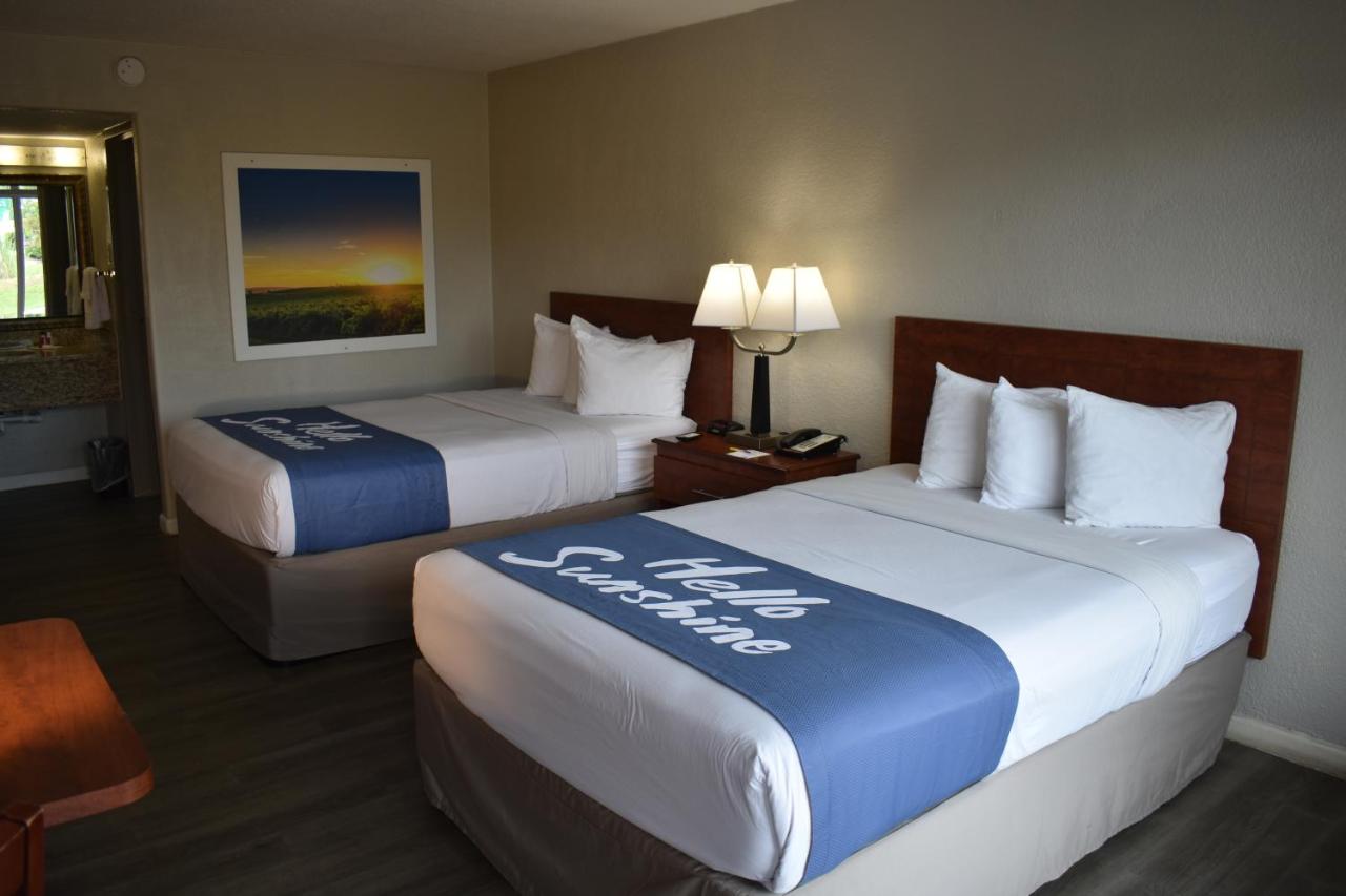 Double Room with Two Double Beds - Smoking at Days Inn by Wyndham Wildwood I-75