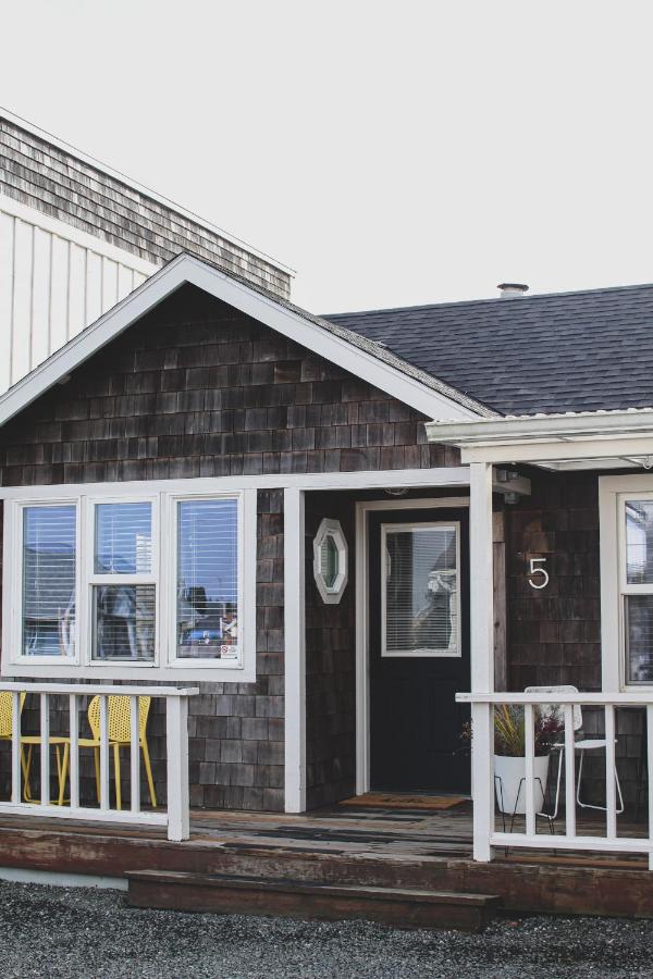 Two-Bedroom with Kitchen at Boardwalk Cottages