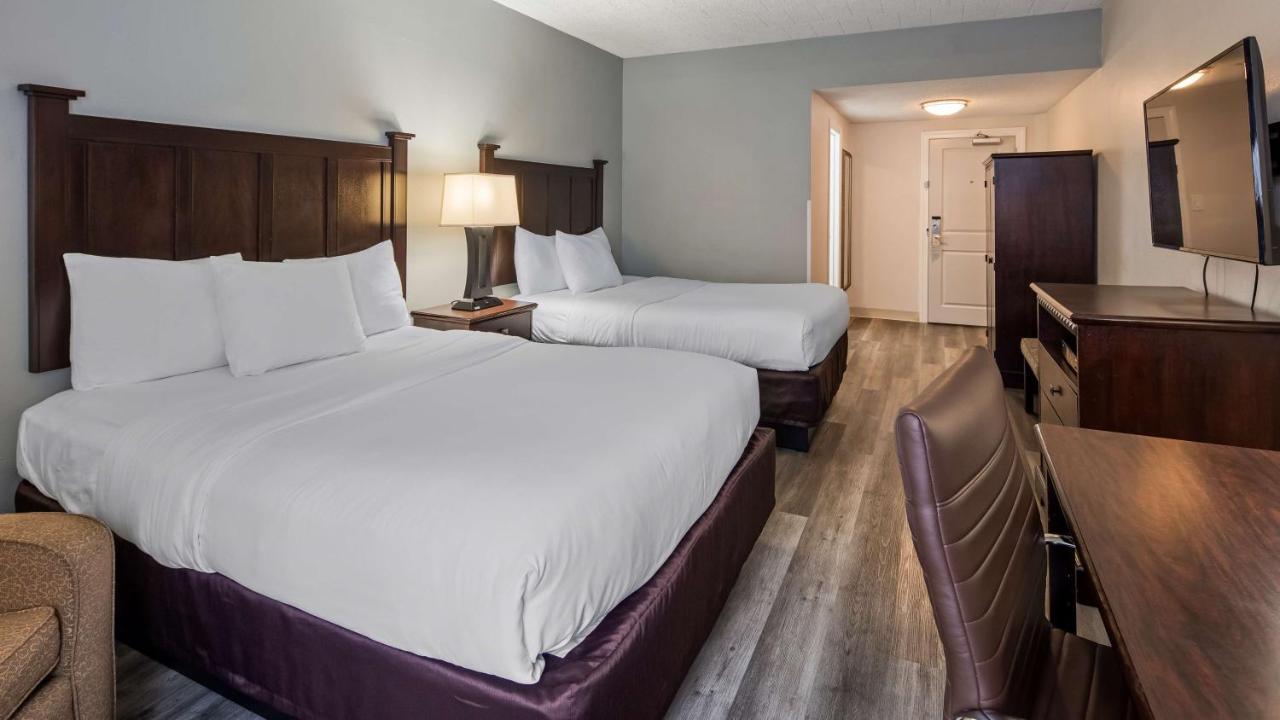 Queen Room with Two Queen Beds at Best Western Paramus Hotel & Suites