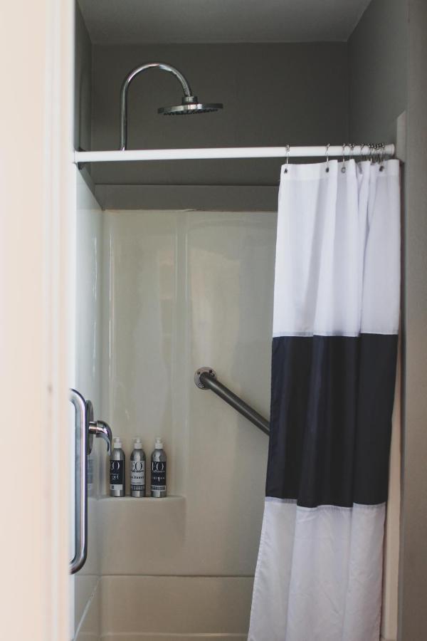 One-Bedroom with Kitchen at Boardwalk Cottages