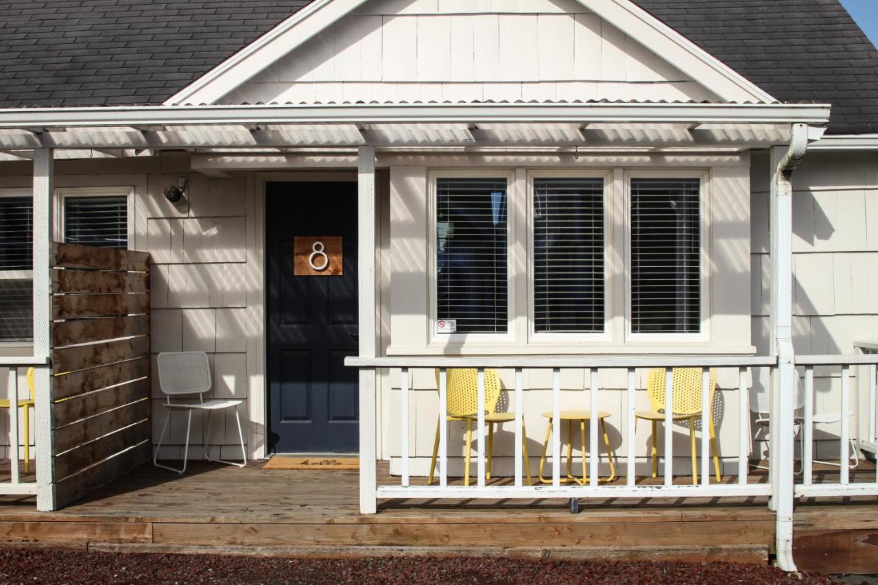 One-Bedroom with Kitchen at Boardwalk Cottages