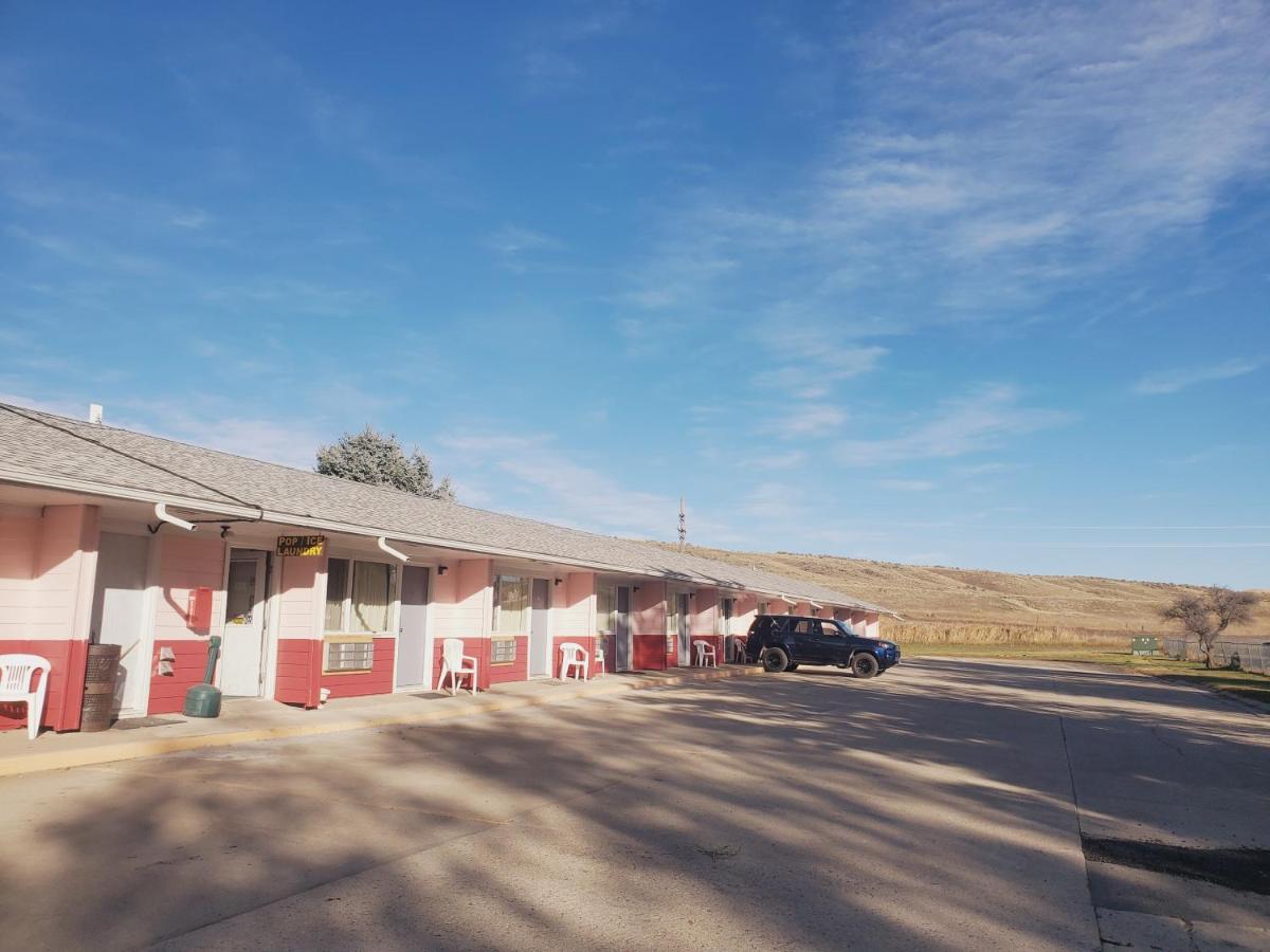  | The Budget Inn Express