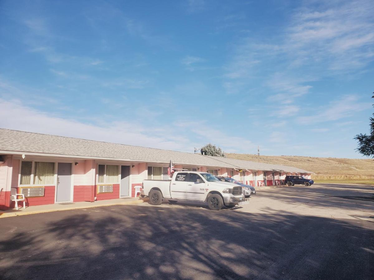  | The Budget Inn Express