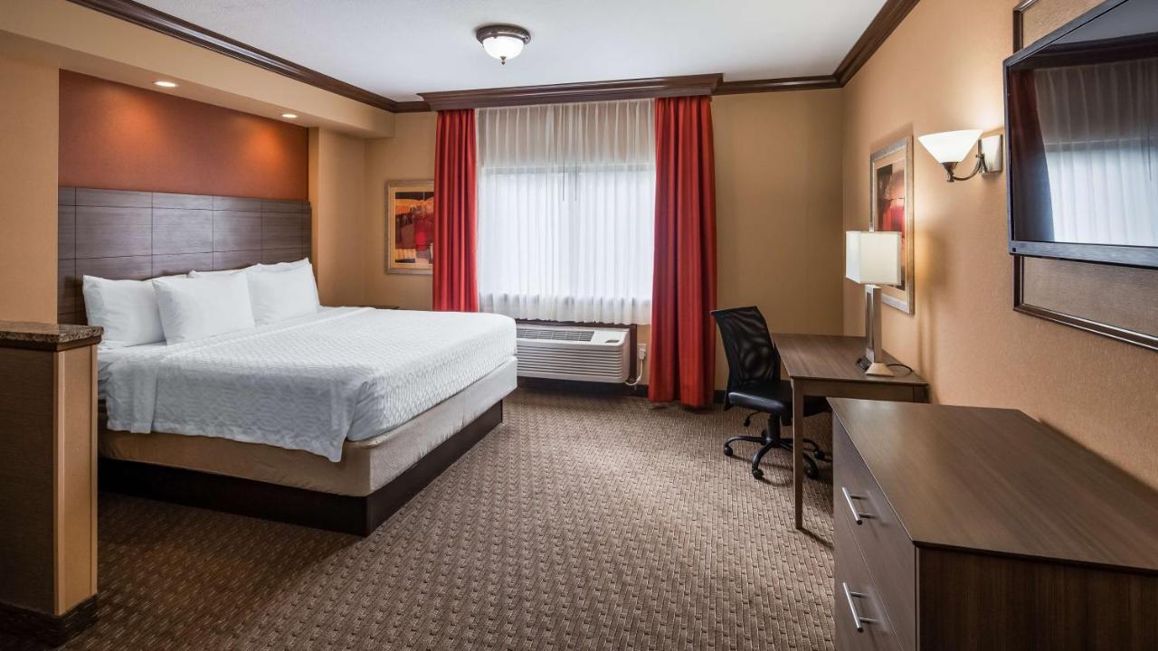  | Best Western Plus North Canton Inn & Suites