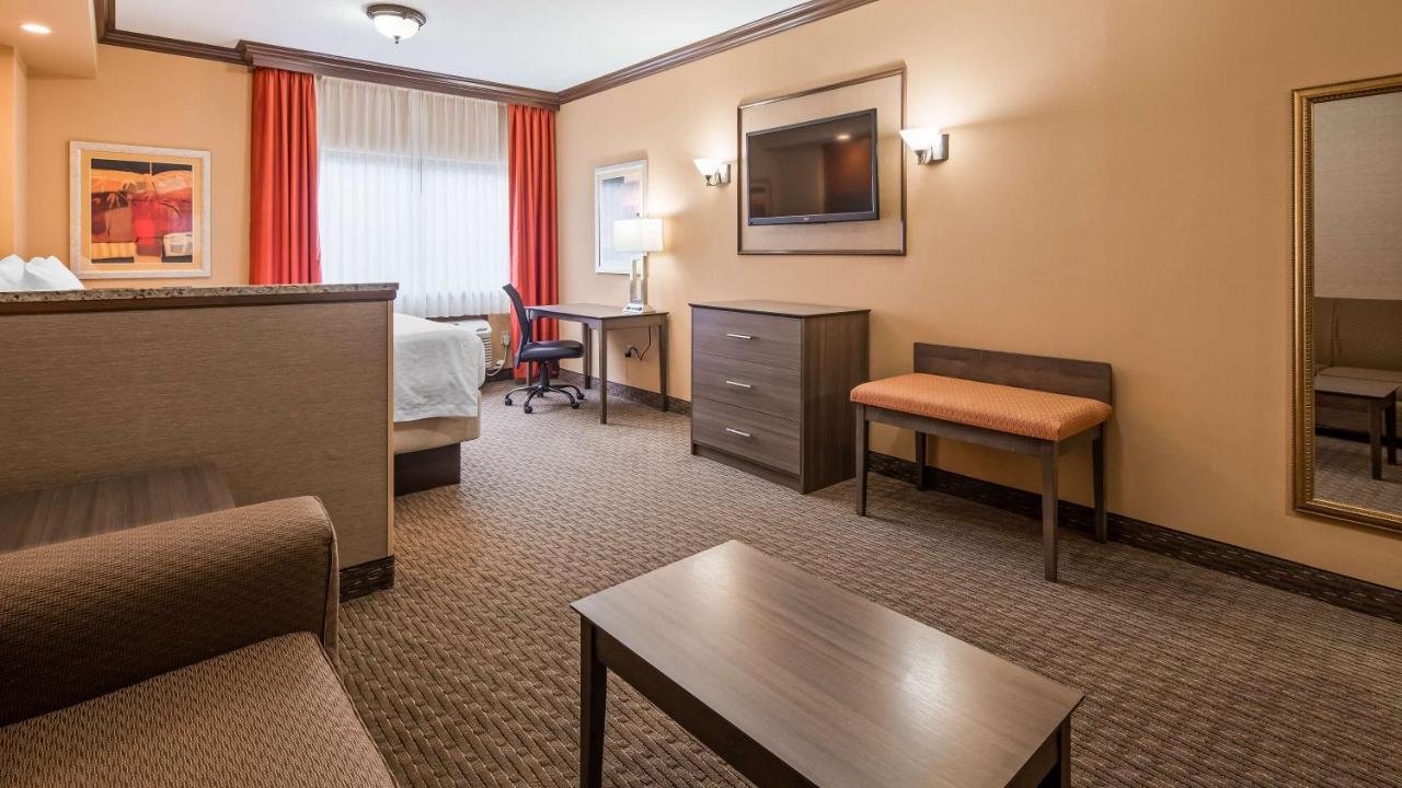 | Best Western Plus North Canton Inn & Suites