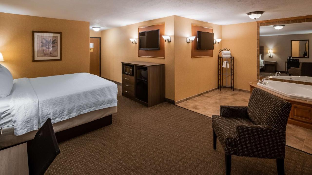 | Best Western Plus North Canton Inn & Suites