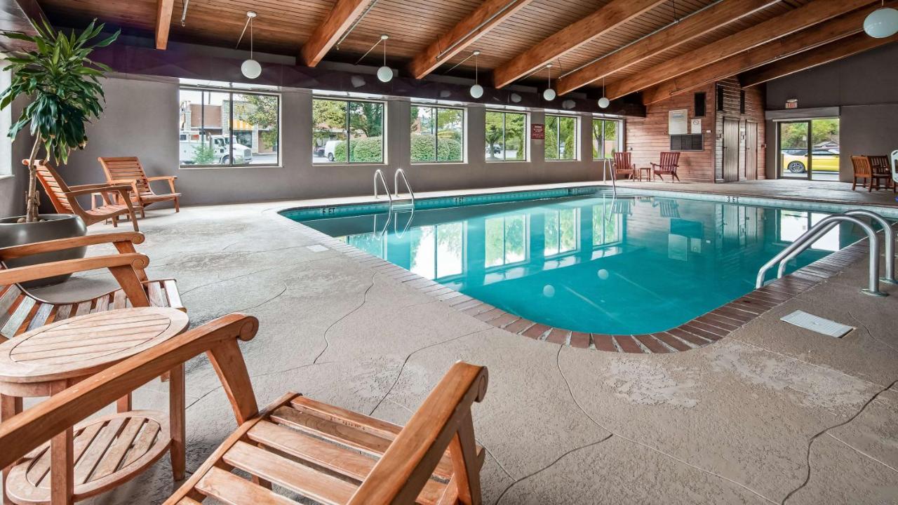  | Best Western Plus North Canton Inn & Suites