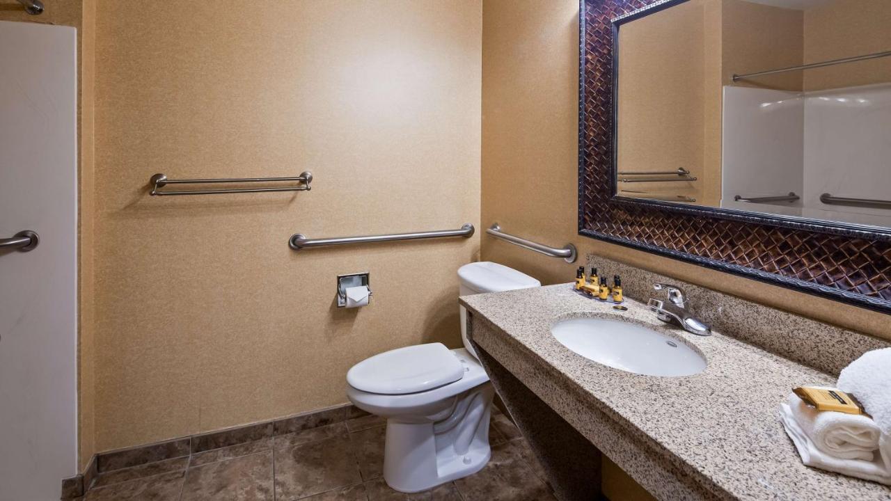 King Room - Mobility Accessible/Non-Smoking at Best Western Plus North Canton Inn & Suites