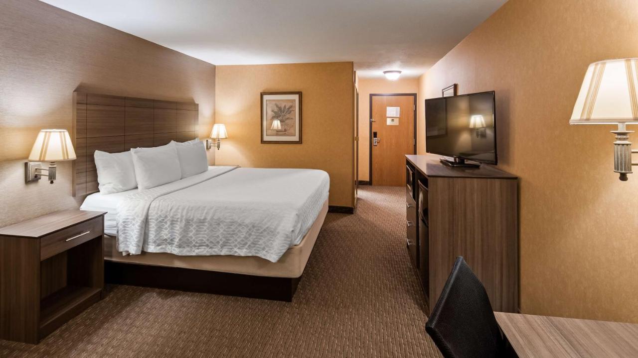  | Best Western Plus North Canton Inn & Suites
