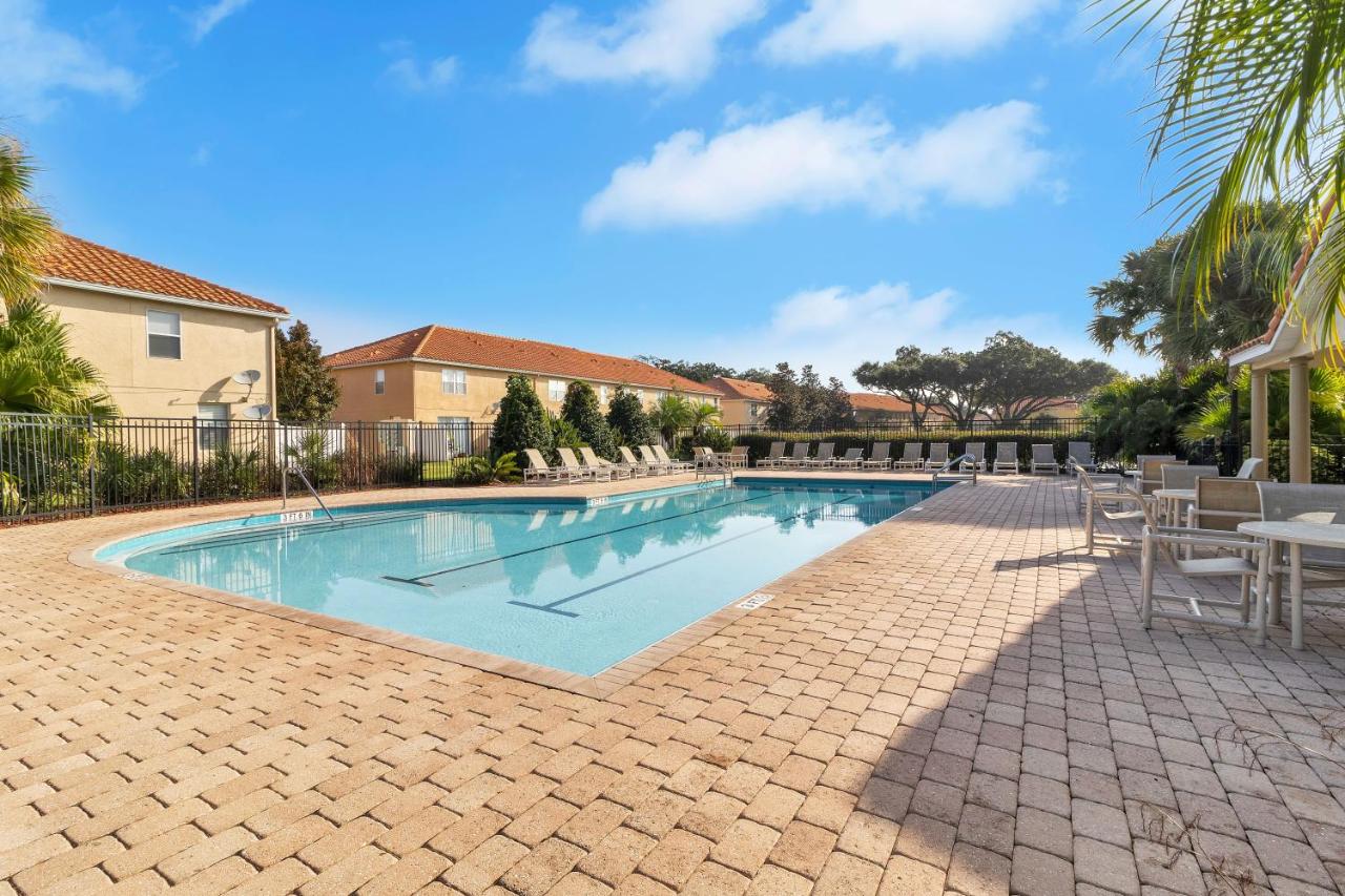  | Just 10 mins from Disney and walking distance to outlets restaurants