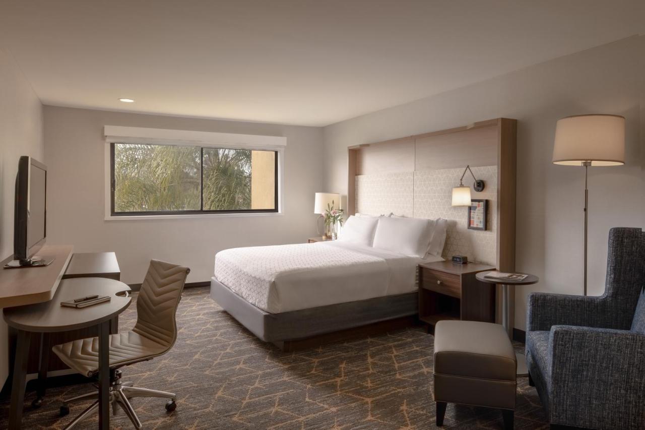 Standard King Room - Top Floor at Holiday Inn Santa Ana-Orange Co. Arpt by IHG