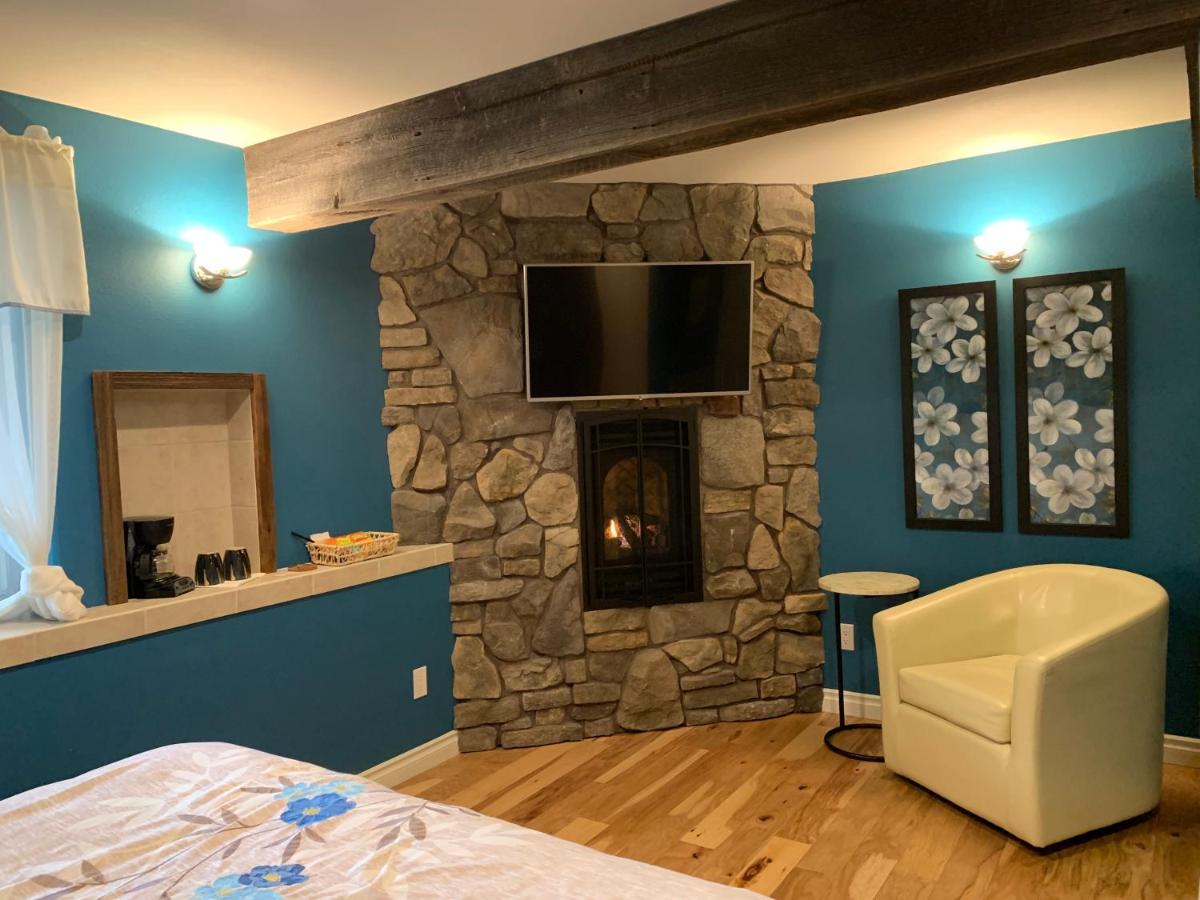  | Fox Den Bed & Breakfast