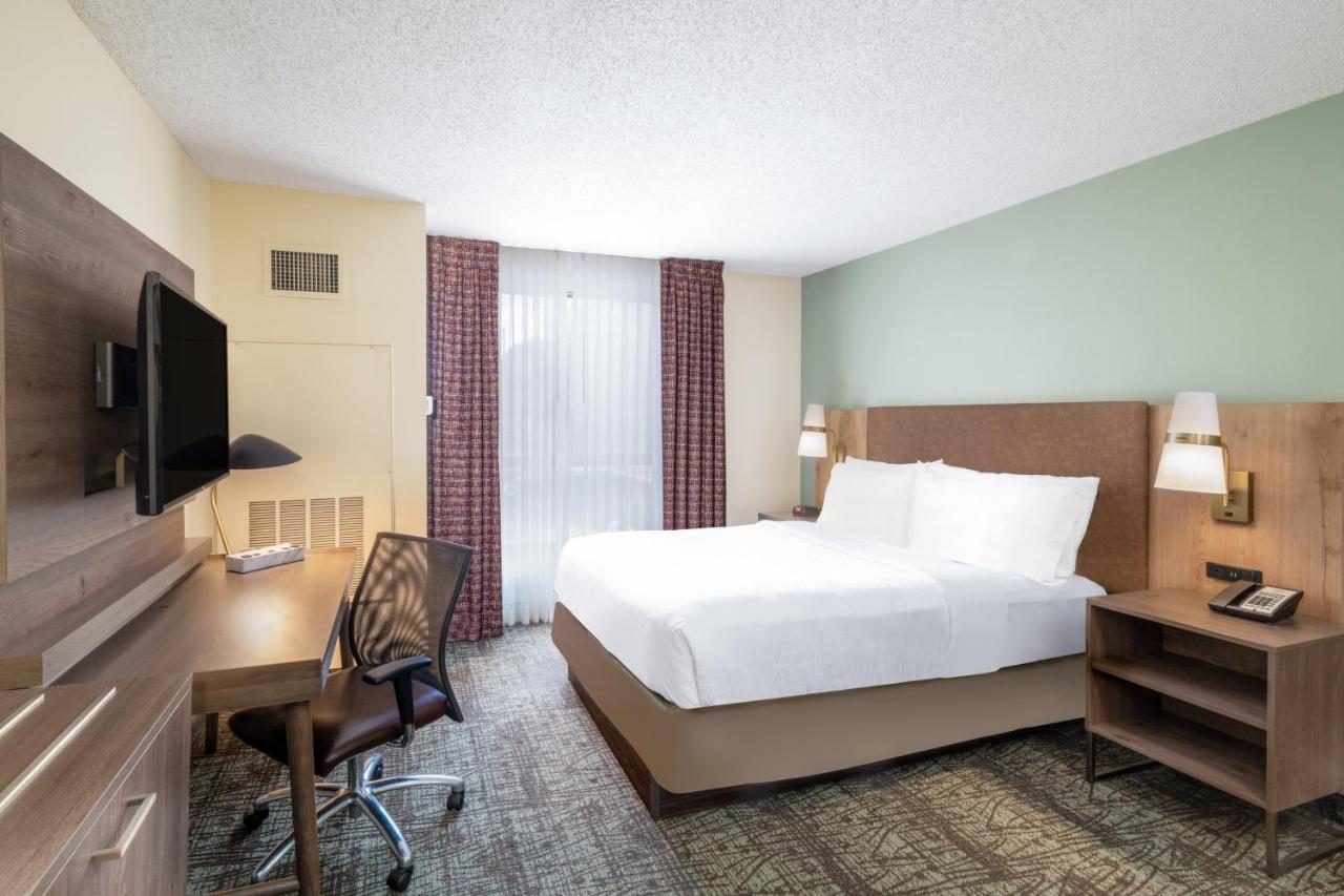 Queen Studio Suite at Staybridge Suites Memphis - Poplar Ave East by IHG