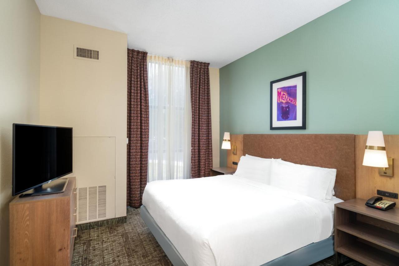 Suite - Disability Access Roll in Shower/Non-Smoking at Staybridge Suites Memphis - Poplar Ave East by IHG