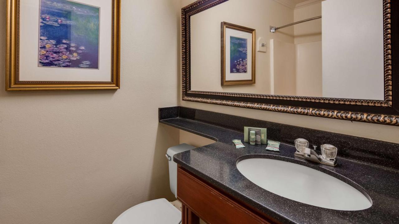 | Best Western Lapeer Inn
