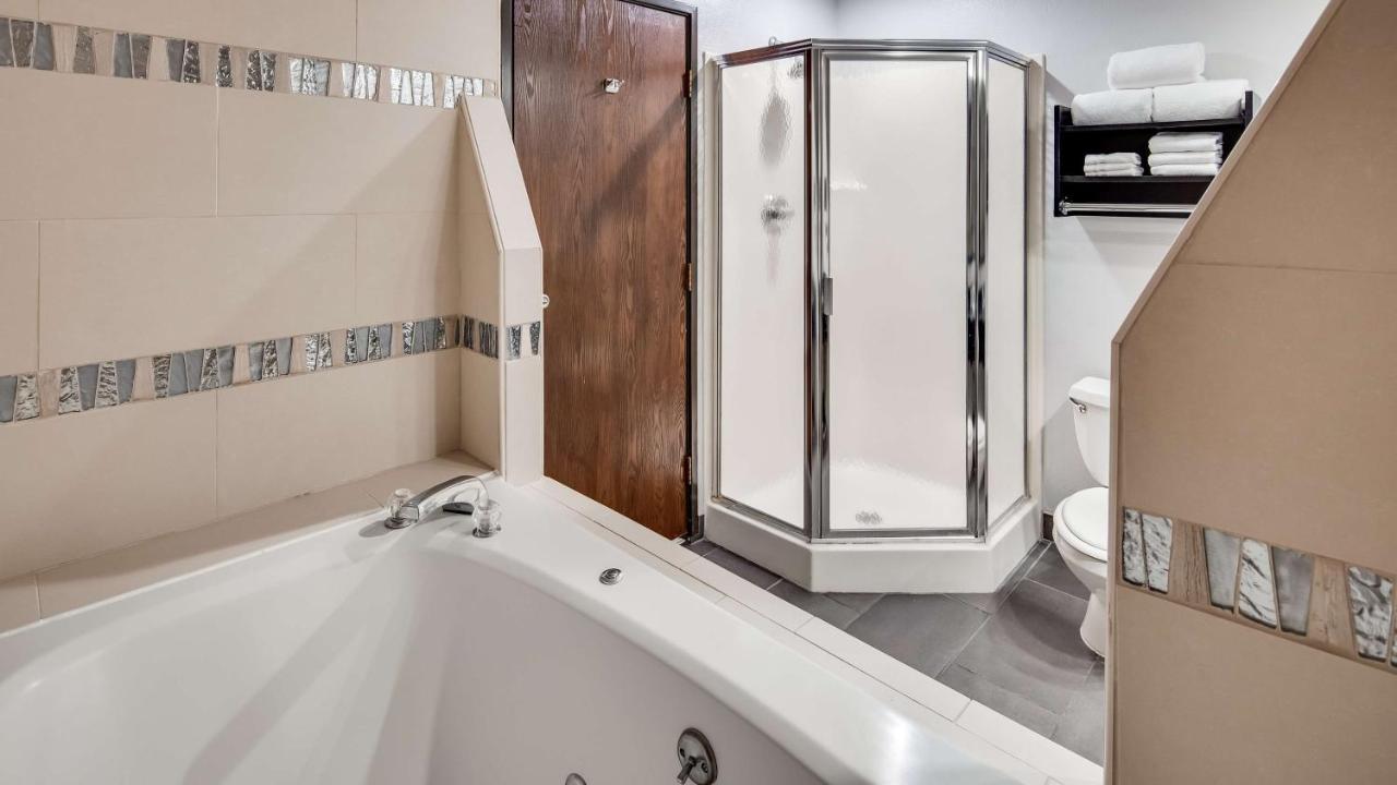 | Best Western Lapeer Inn