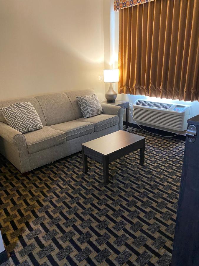 Deluxe Suite at Bogart Hotel