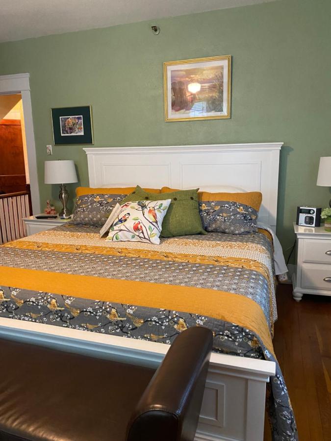  | Ms. Maggie's South Country Inn
