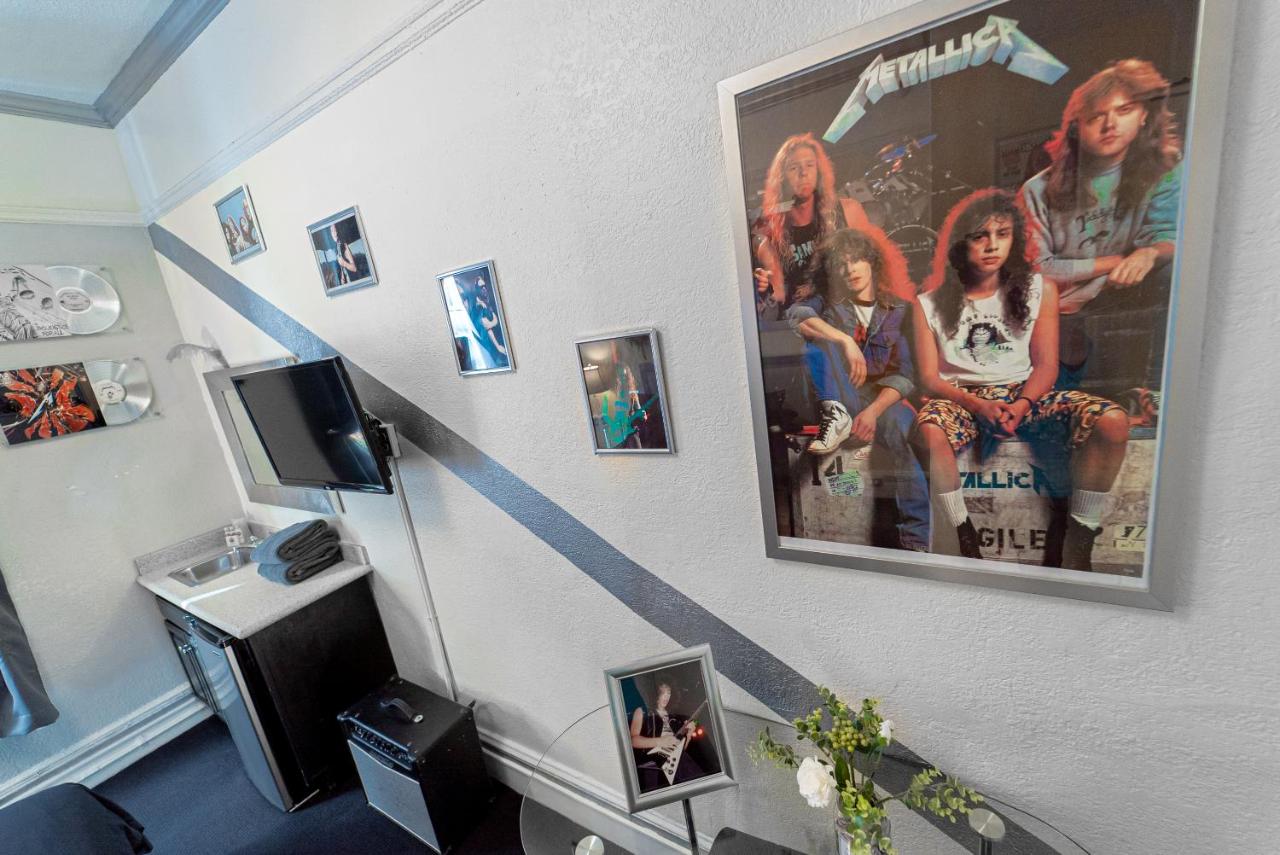 Metallica Room with Shared Bathroom at Music City Hotel - Home of the San Francisco Music Hall of Fame