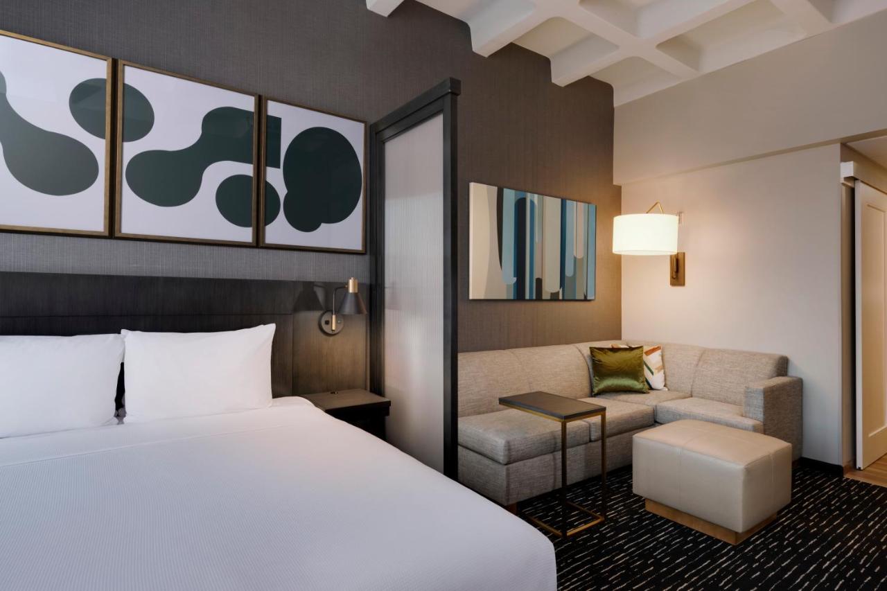 Deluxe King Room at Hyatt Place LAX/Century Blvd