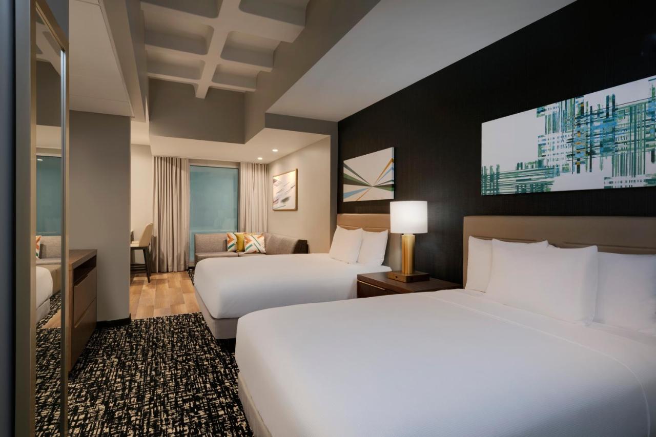 Queen Studio at Hyatt House LAX/Century Blvd