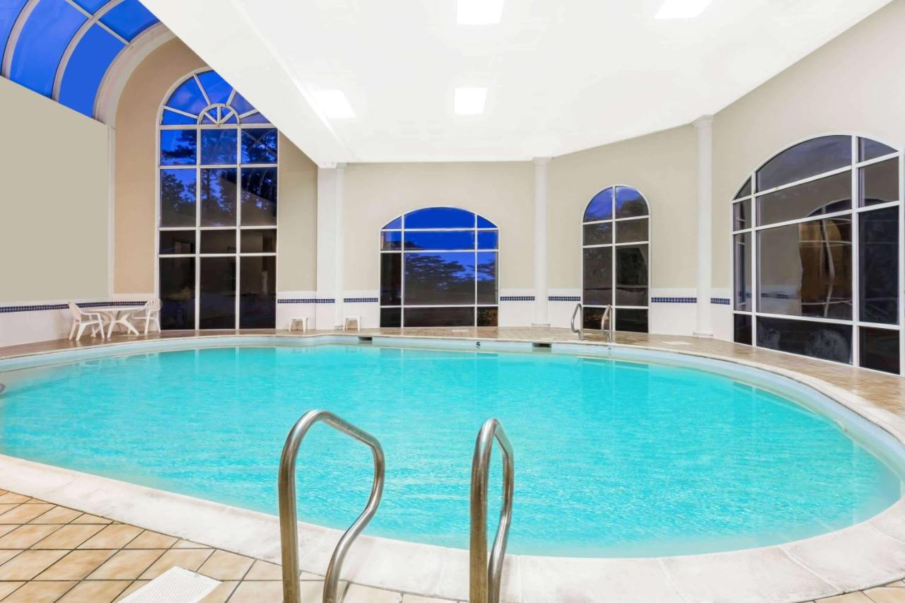 | Days Inn by Wyndham Williamsburg Historic Area