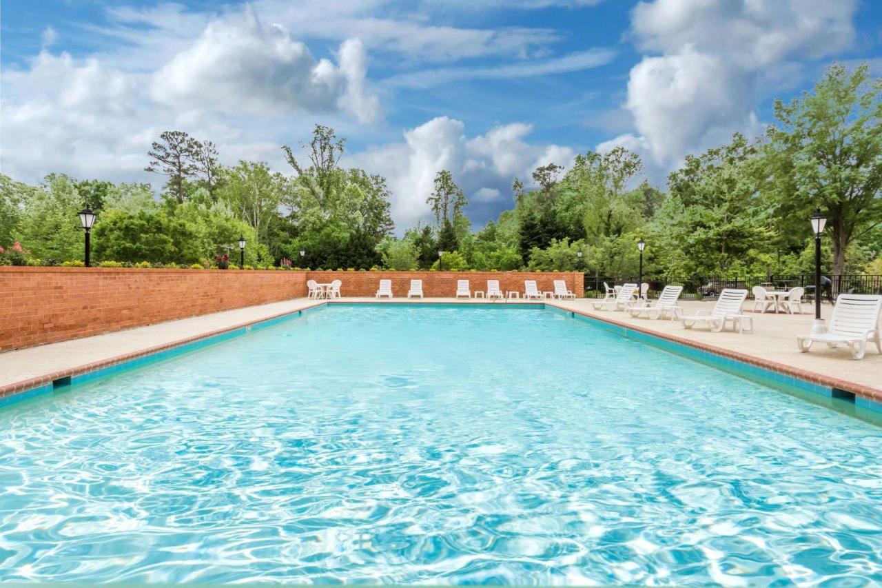 | Days Inn by Wyndham Williamsburg Historic Area