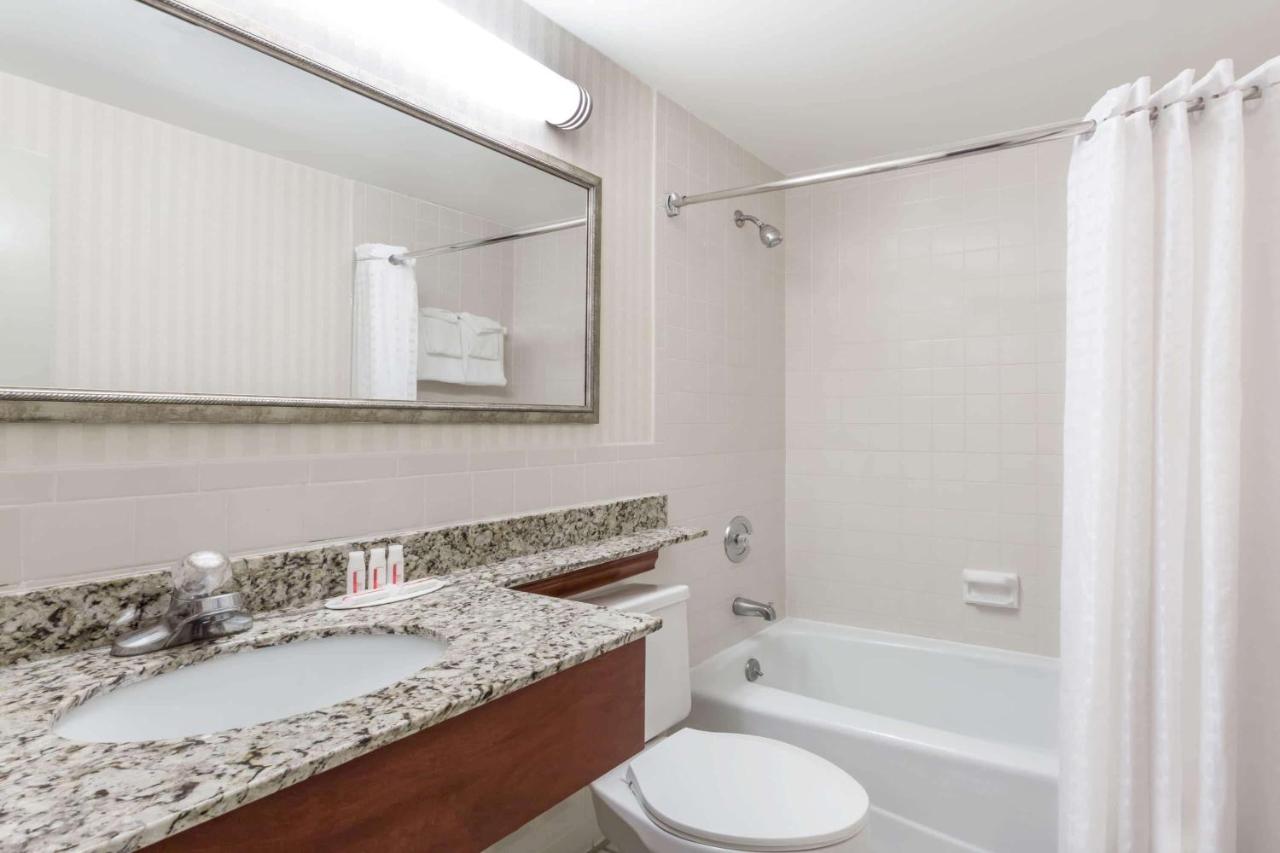 | Days Inn by Wyndham Williamsburg Historic Area