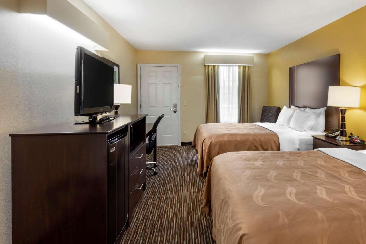 Double Room with Two Double Beds - Non-Smoking at Quality Inn Seneca US-123