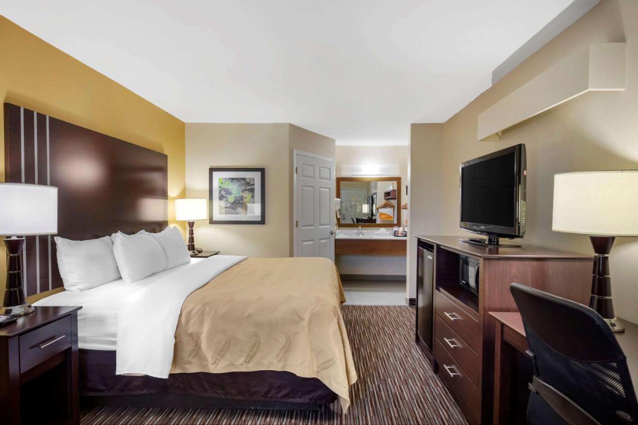 King Room - Non-Smoking at Quality Inn Seneca US-123