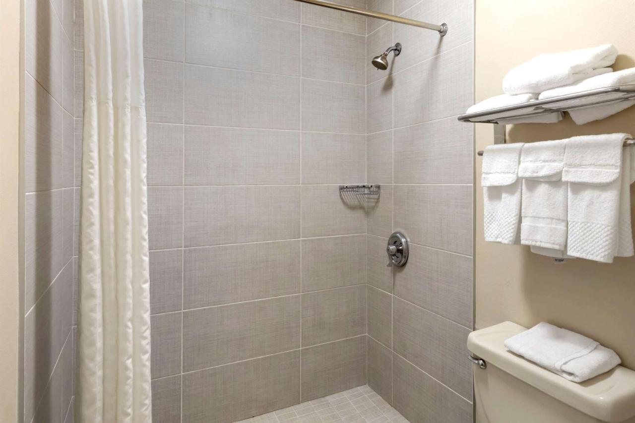 King Room - Non-Smoking at Quality Inn Seneca US-123