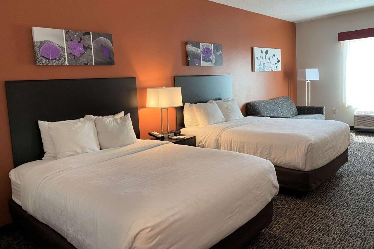 Queen Suite with Two Queen Beds and Sofa Bed - Non-Smoking at Sleep Inn & Suites Hurricane Zion Park Area