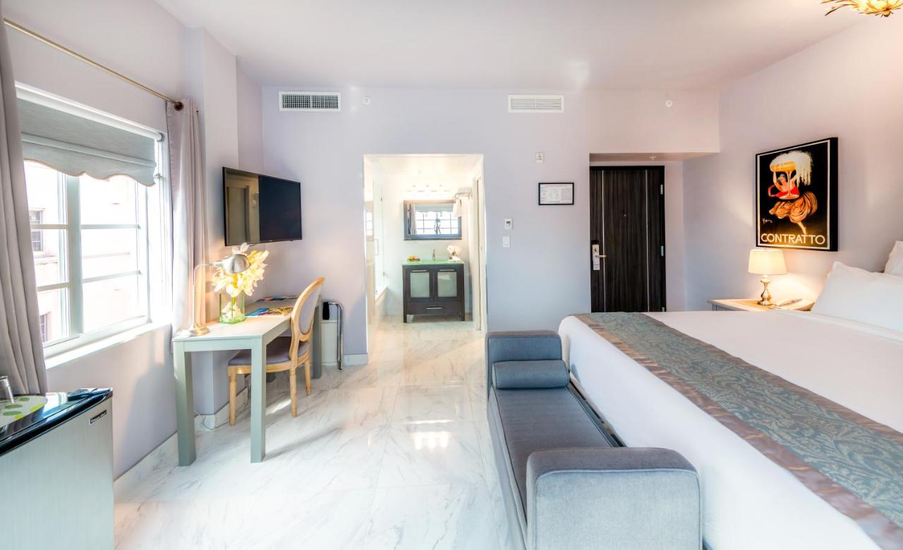 Junior King Room at Secret Garden Miami Beach