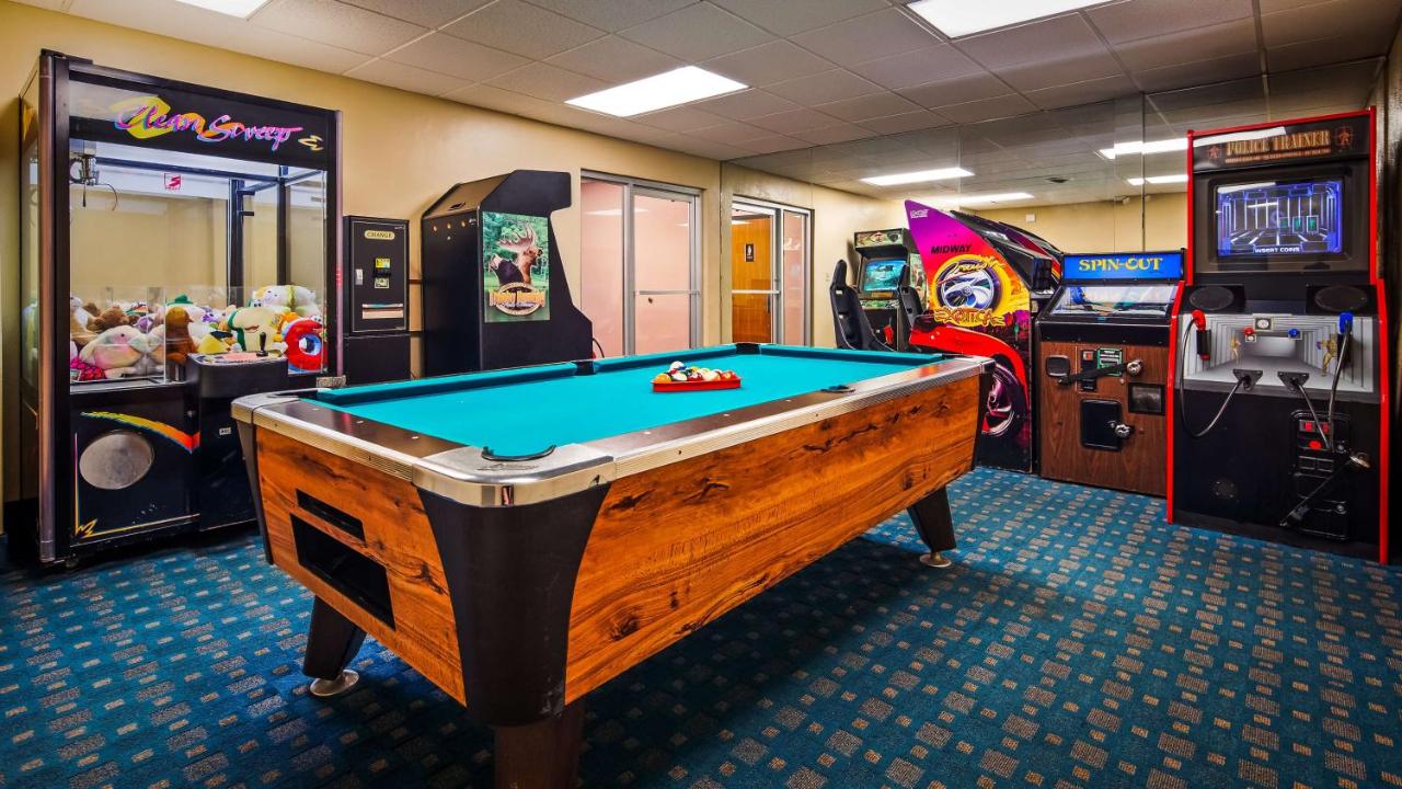 | Best Western Center Pointe Inn