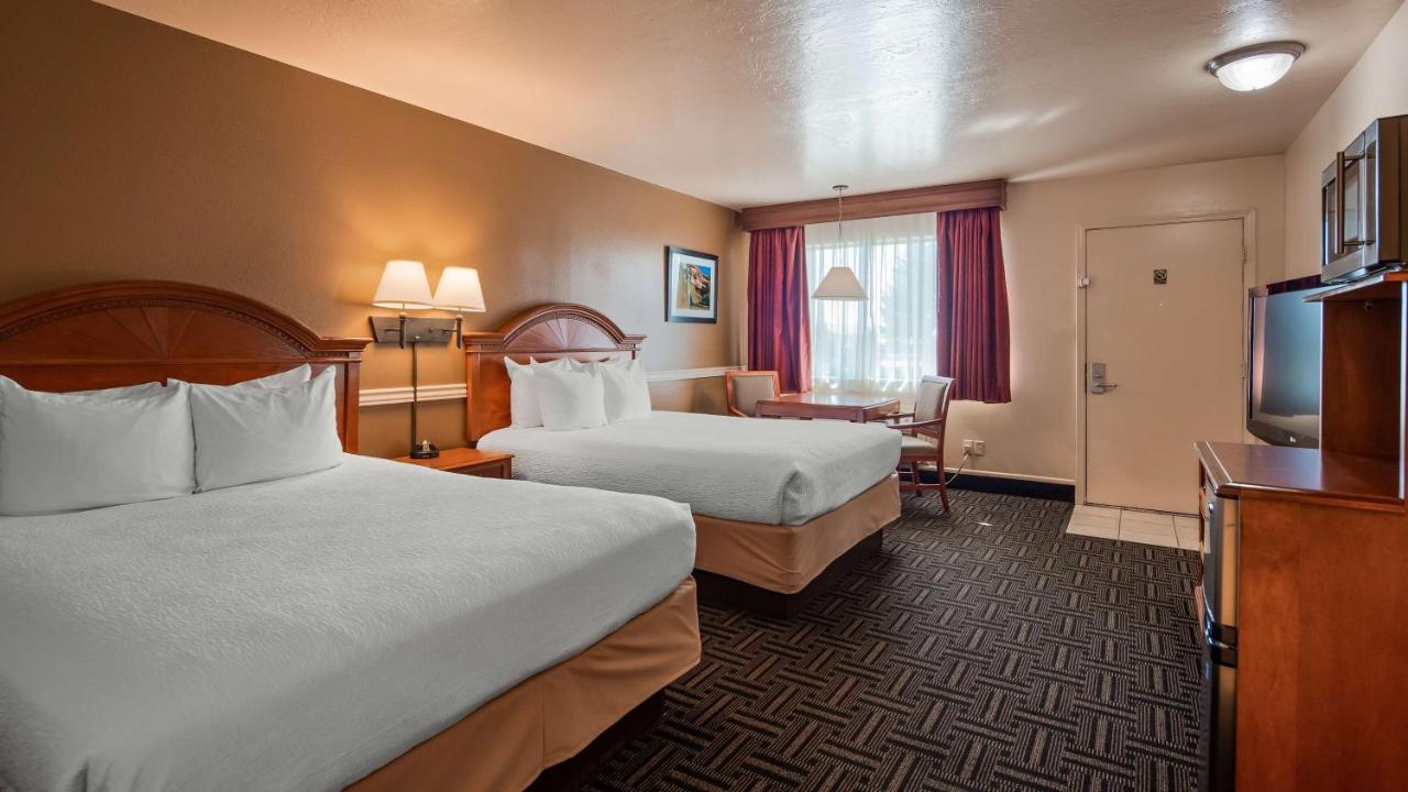 Family Suite at Best Western Paradise Inn