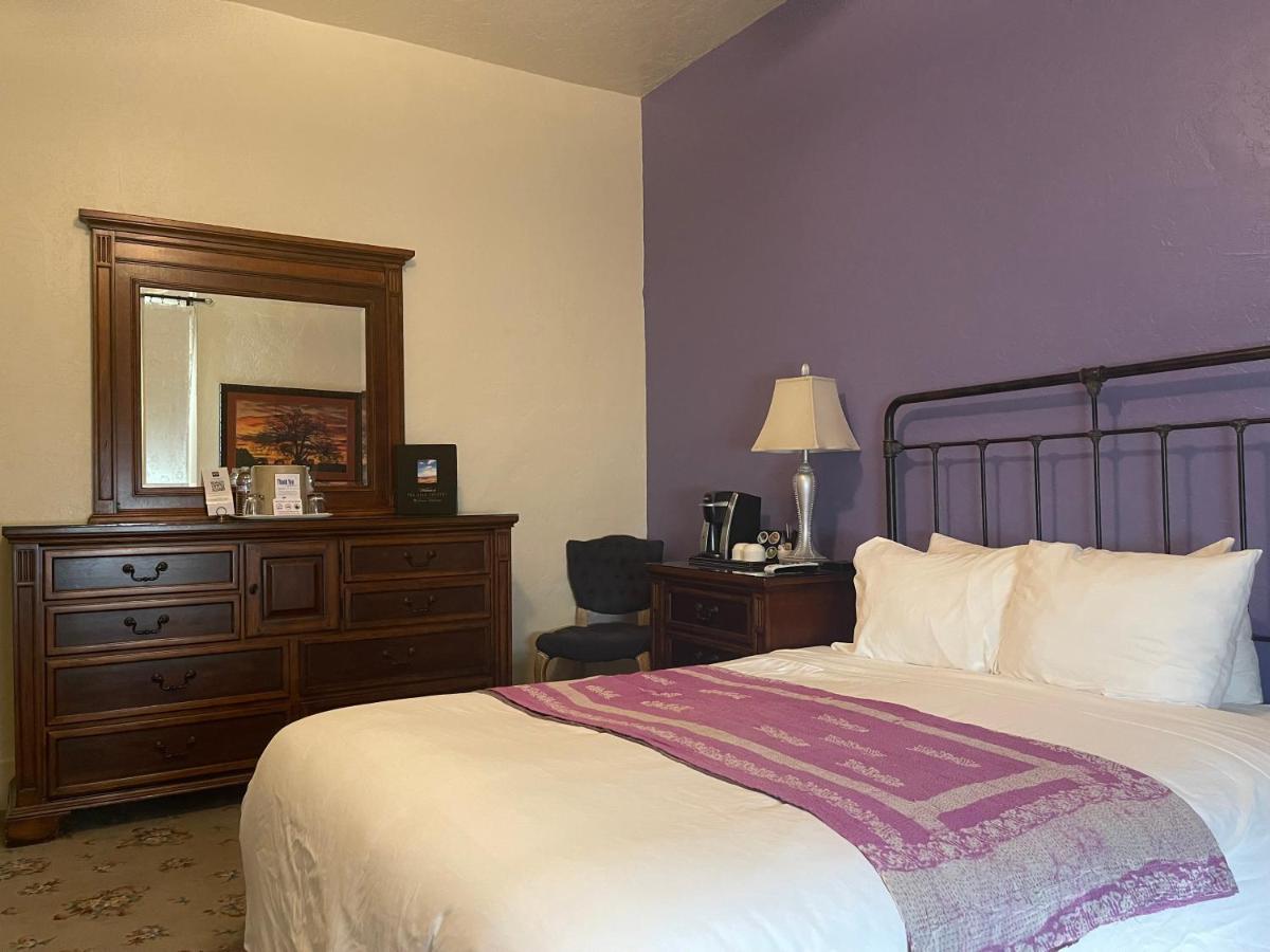 Double Room - Disability Access at Hotel Sutter