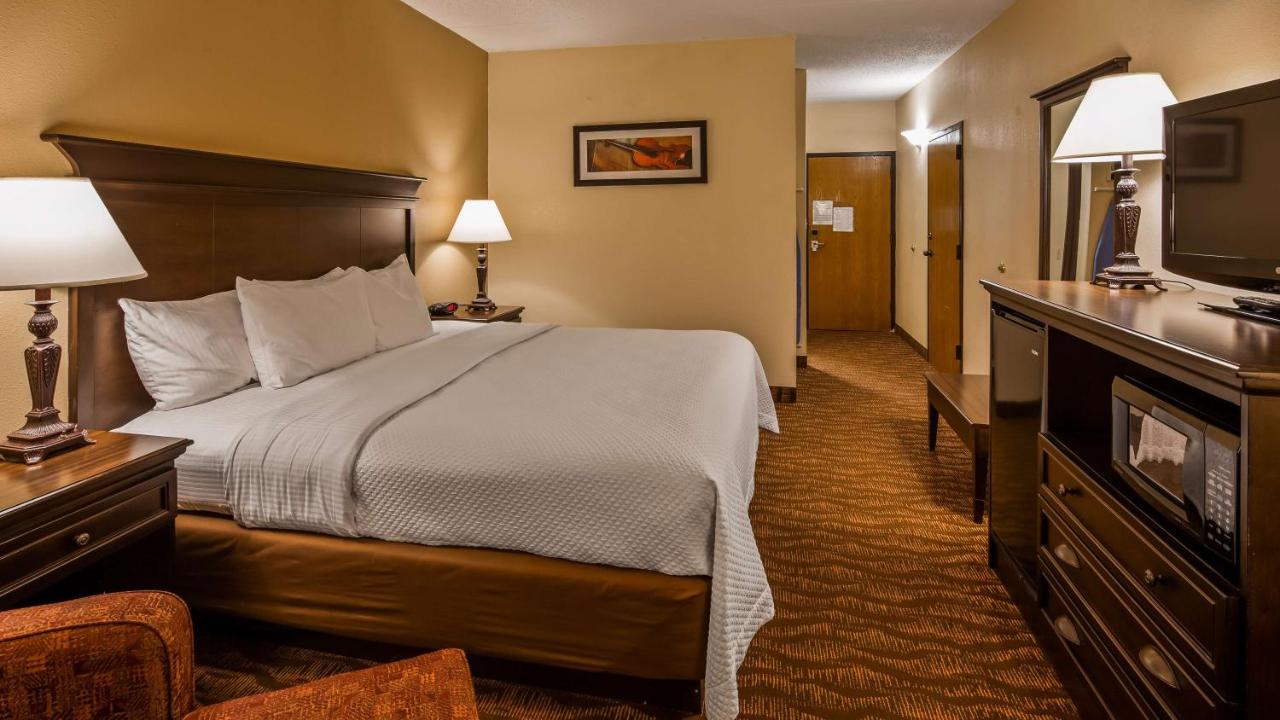 King Room - Non-Smoking at Best Western Music Capital Inn