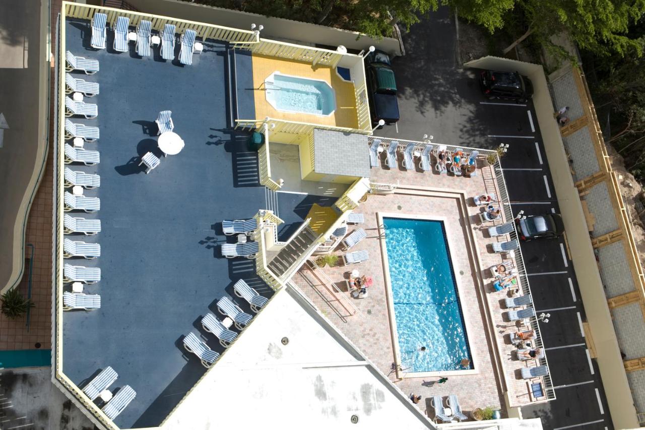  | Ft. Lauderdale Beach, a VRI resort