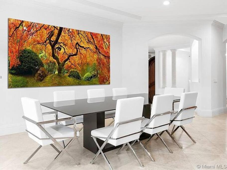 | Villa Hawkins - Luxury with pool