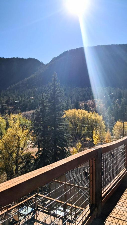 | Green Mountain Falls Lodge