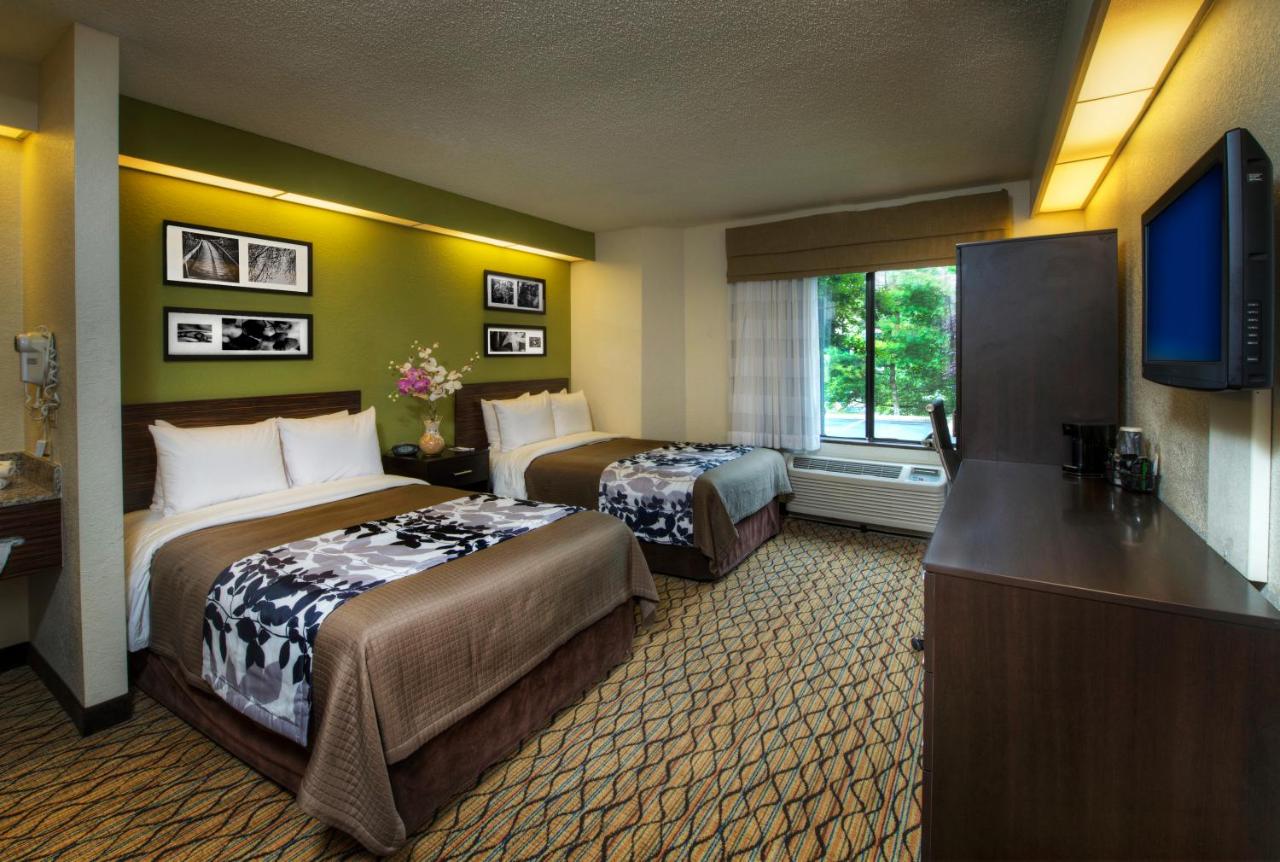 Standard Double Room at Sleep Inn Rockville