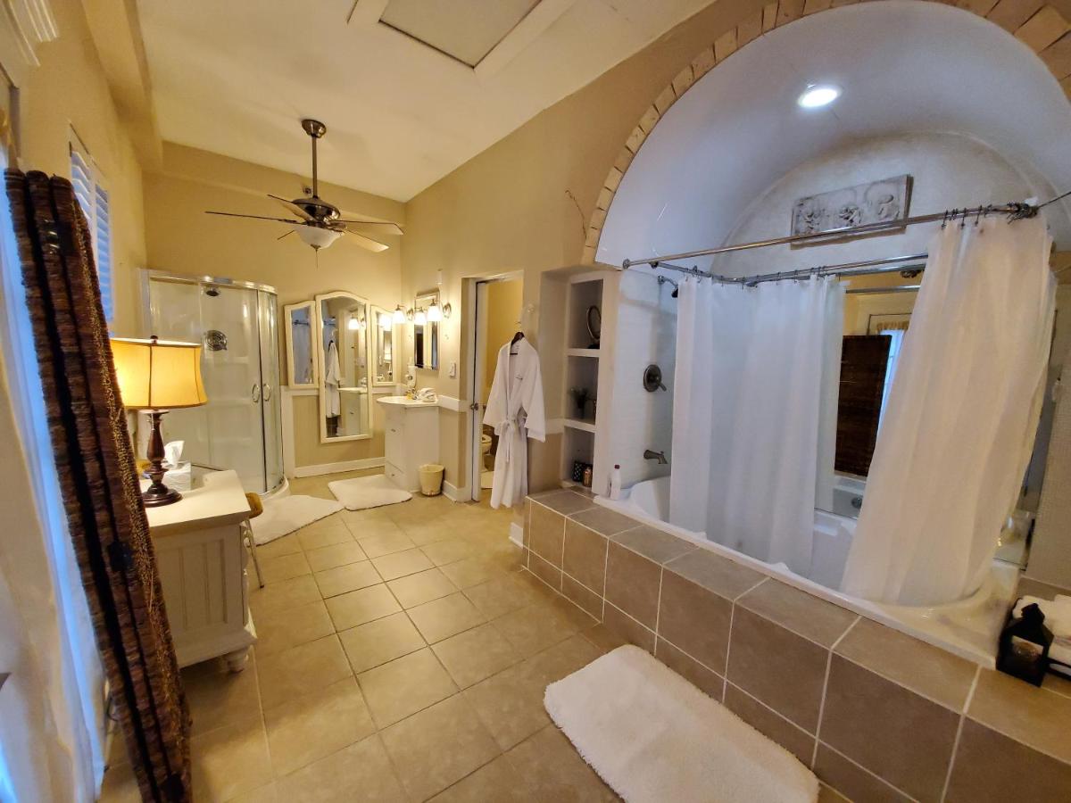  | Acorn Hill Lodge and Spa