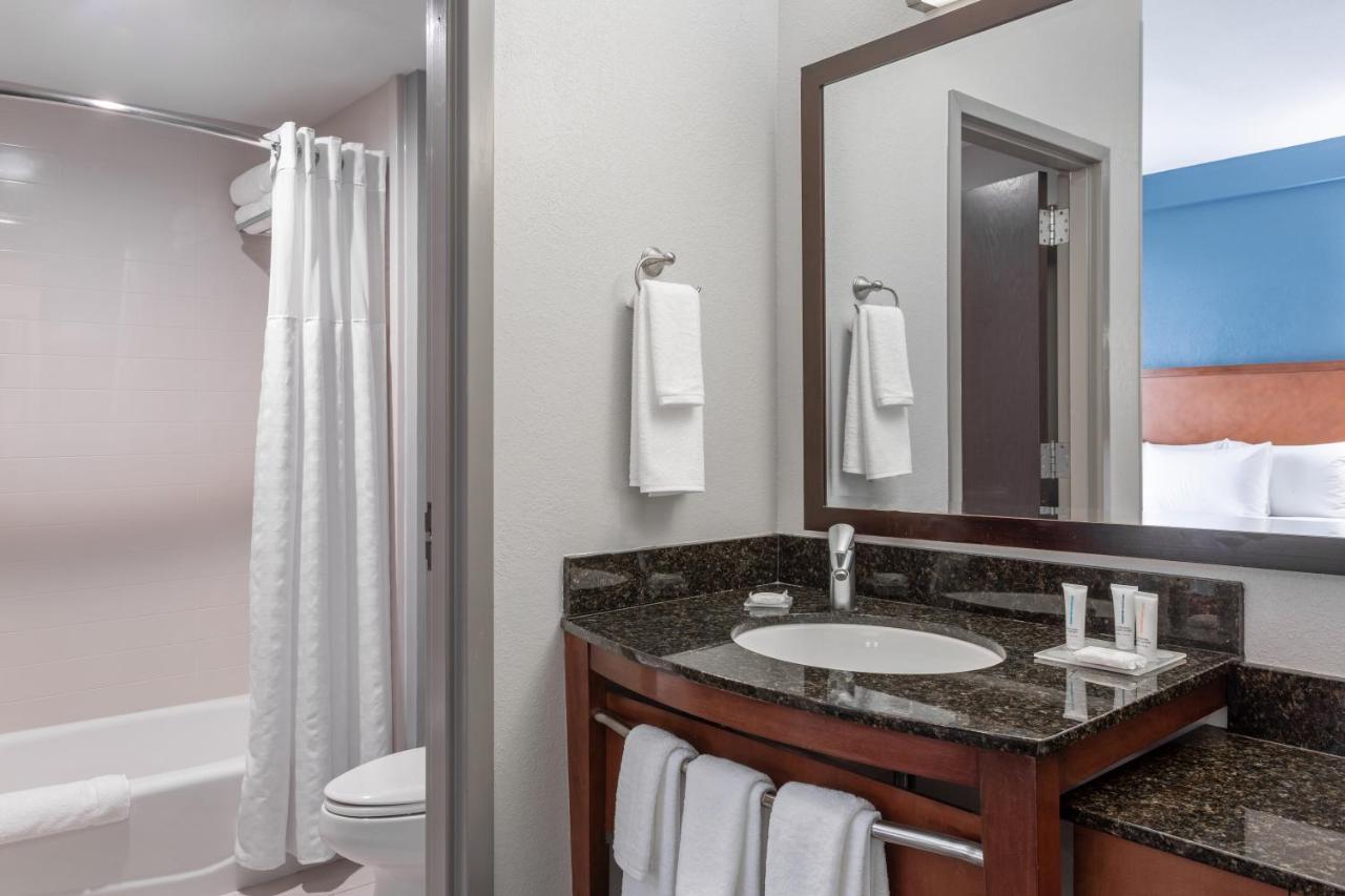 Queen Room with Two Queen Beds and Sofa Bed at Hyatt Place Columbus-North