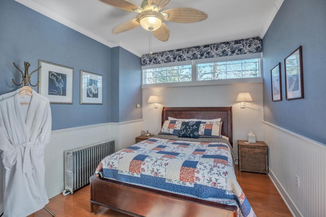 | Solomons Victorian Inn