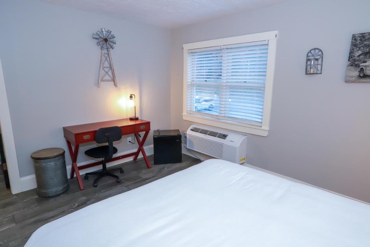 | Gunstock Inn & Suites