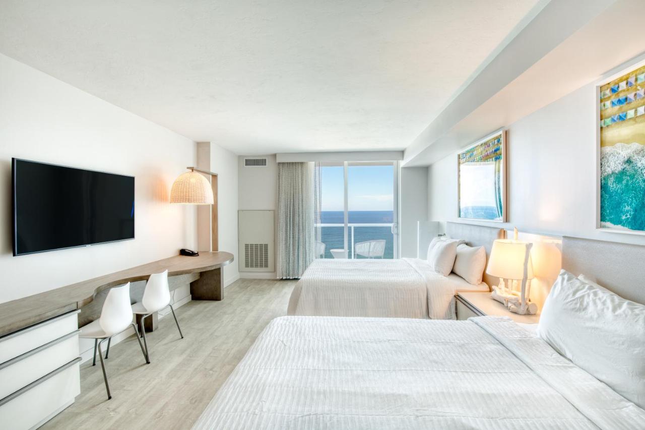 Superior Twin Room at Daytona Grande Oceanfront Resort