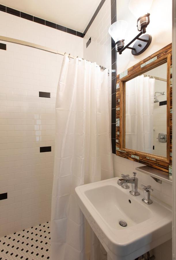 Large Single Room at Hotel El Rancho
