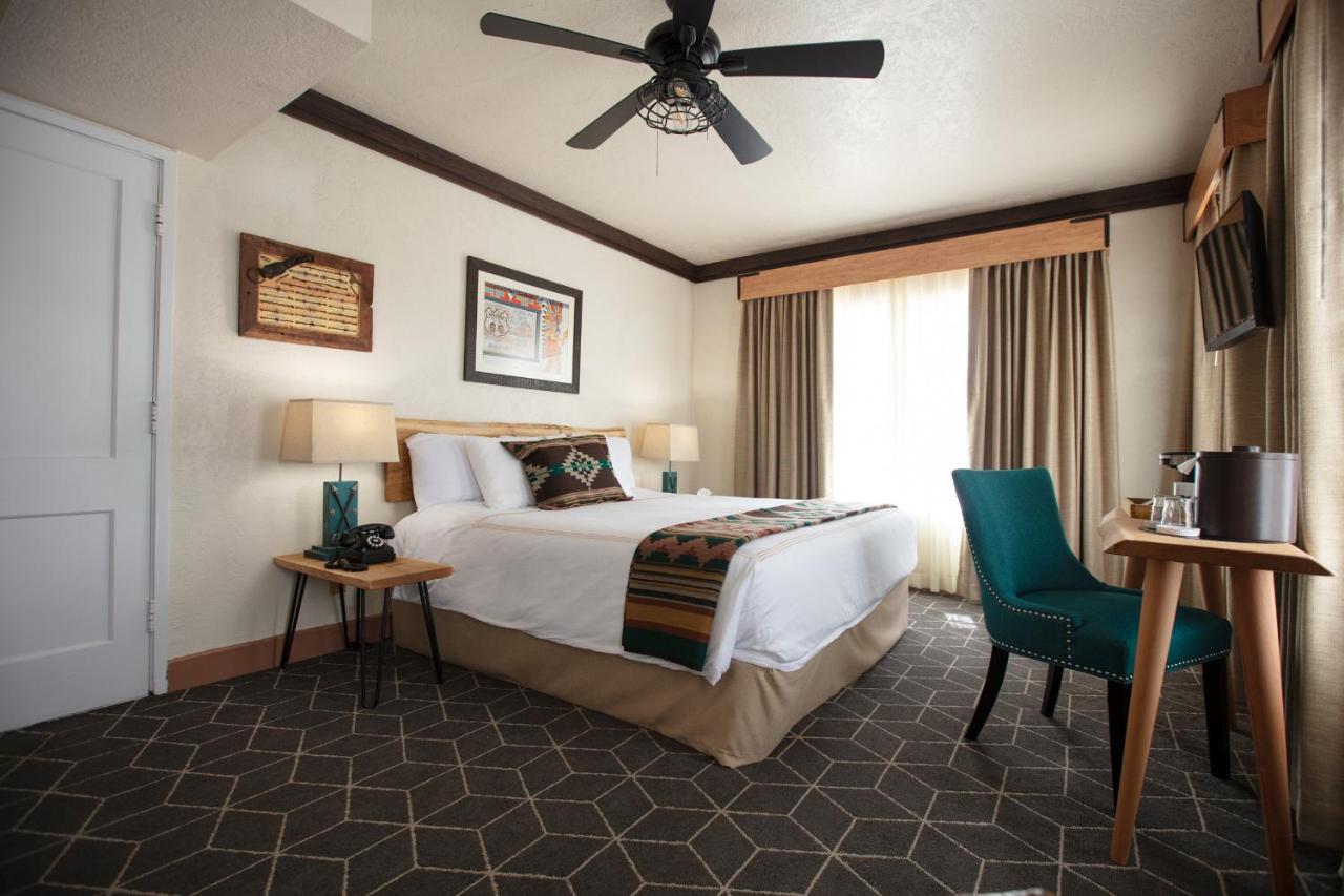 Large Single Room at Hotel El Rancho