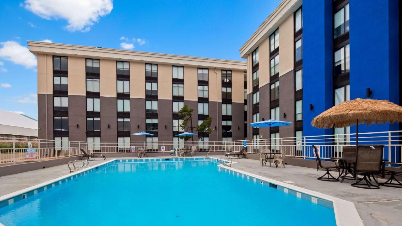  | Best Western Plus Executive Residency Denver-Central Park Hotel
