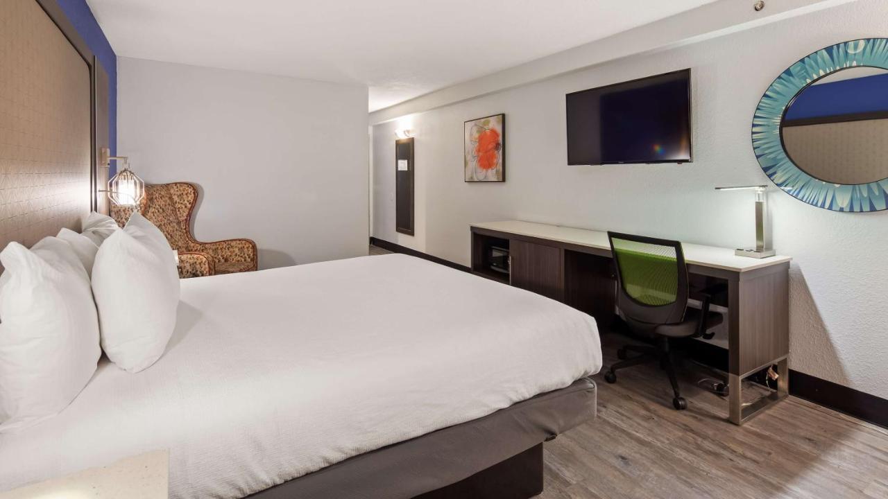  | Best Western Plus Executive Residency Denver-Central Park Hotel